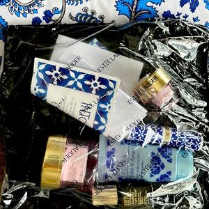 New, never opened Estée Lauder make up travel kit